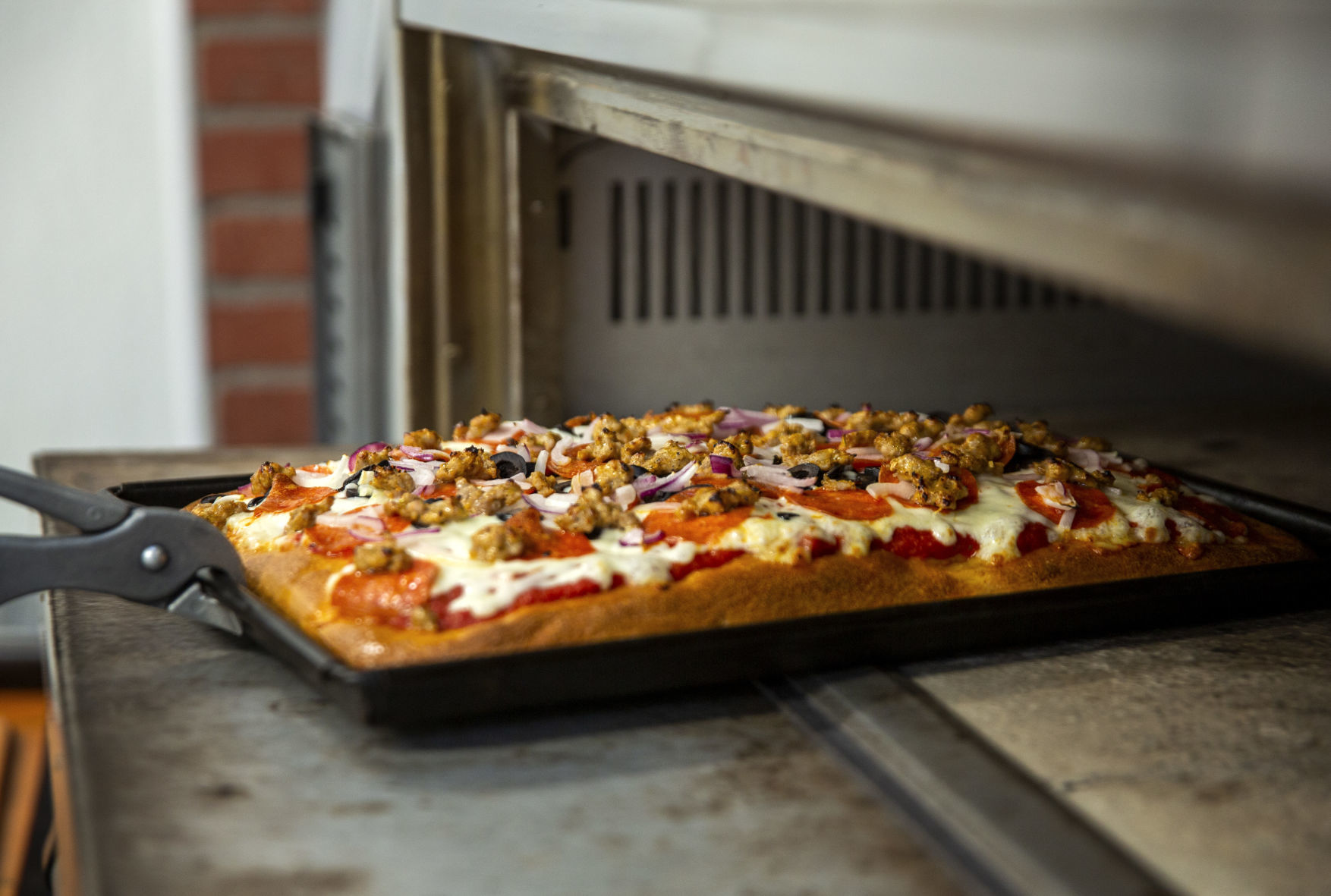 Pizzeria Antico puts pizza back on the menu